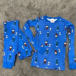 Peanuts Edition Hanna Anderson PJ Set Charlie Brown Christmas Snoopy